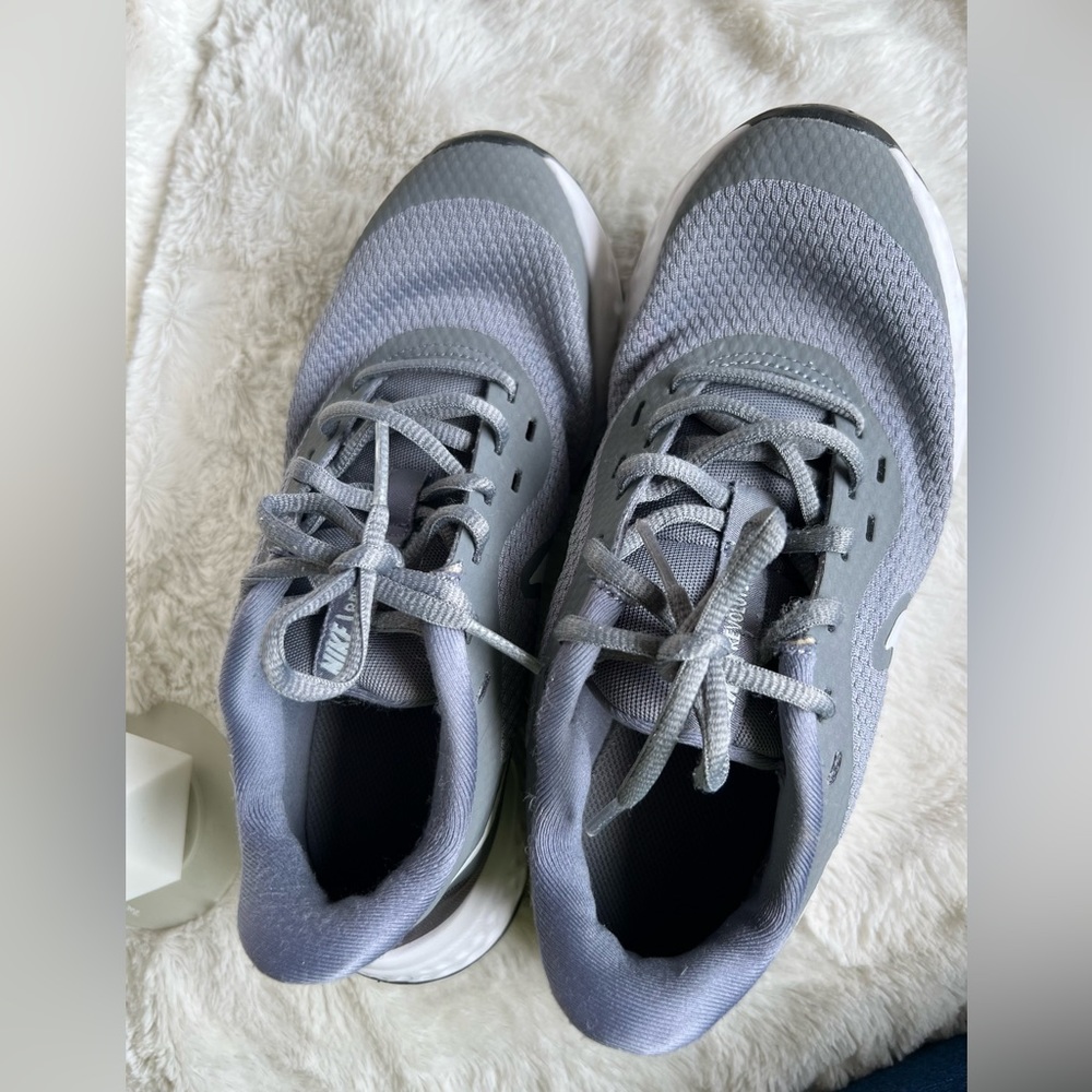 Nike Gray Youth Sneakers - Picture 8 of 11